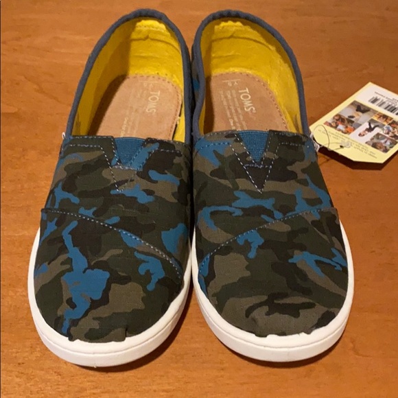 *BNWT* TOMS blue camo canvas - Picture 2 of 5
